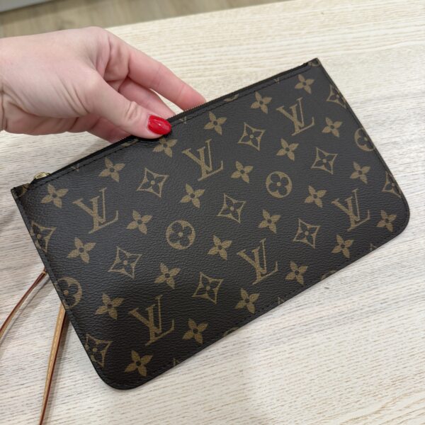 Louis Vuitton Monogram Neverfull Pochette MM/GM