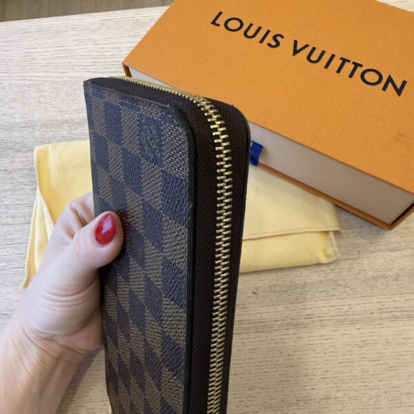 Louis Vuitton Damier Ebene Zippy Wallet