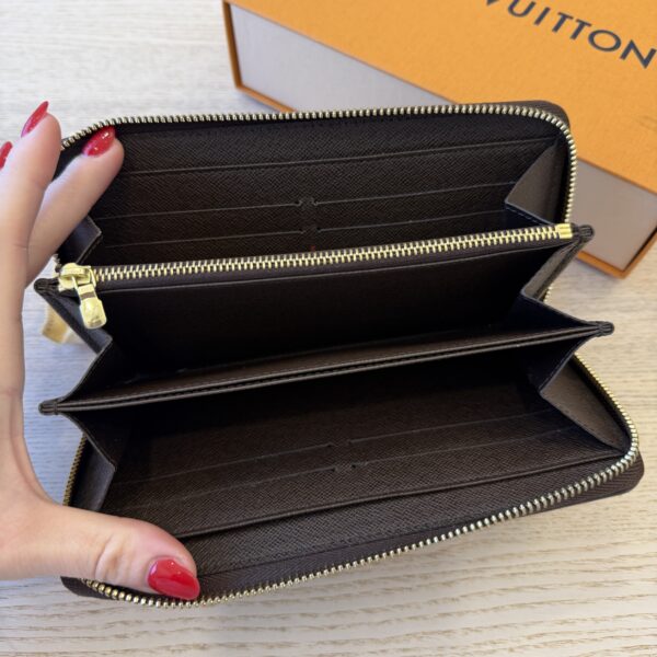 Louis Vuitton Damier Ebene Zippy Wallet