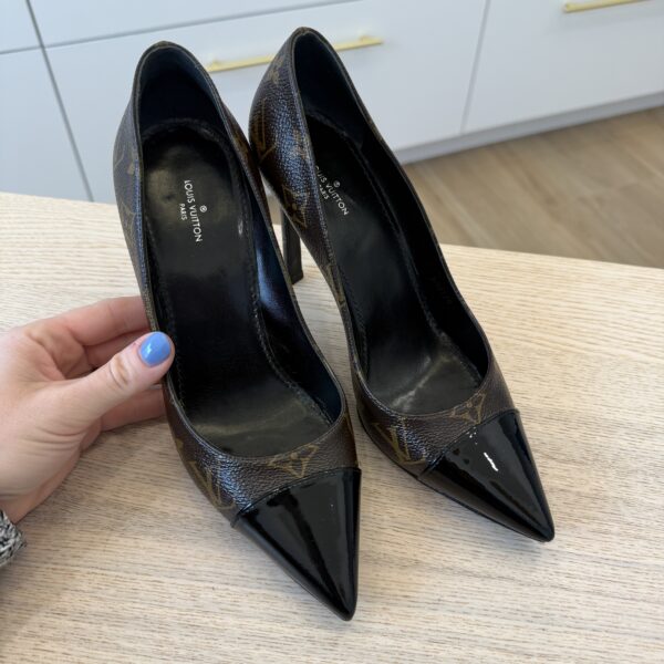 Louis Vuitton Monogram Pumps Women's Size 38 (8)