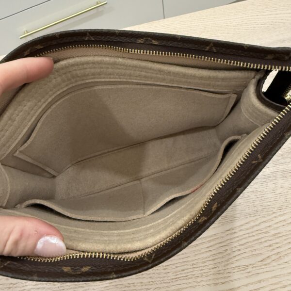 Louis Vuitton Monogram Toiletry 26