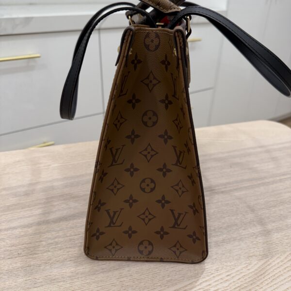 Louis Vuitton Monogram Reverse Giant Onthego MM