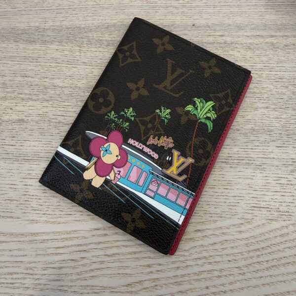 Louis Vuitton Monogram 2021 Christmas Animation Hollywood Passport Cover Fuchsia