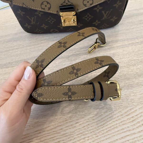 Louis Vuitton Monogram Reverse Pochette Metis