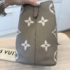 Louis Vuitton Empreinte Monogram Giant Neonoe MM Tourterelle Creme
