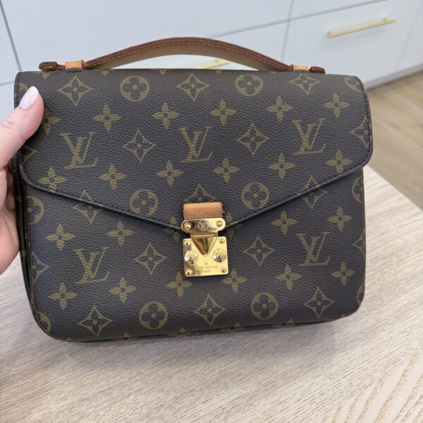 Louis Vuitton Monogram Pochette Metis