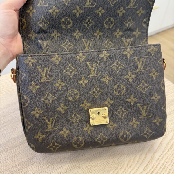 Louis Vuitton Monogram Pochette Metis