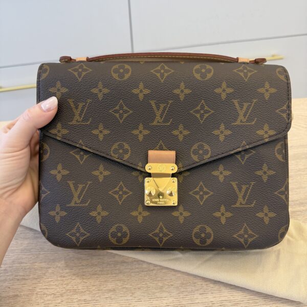 Louis Vuitton Monogram Pochette Metis
