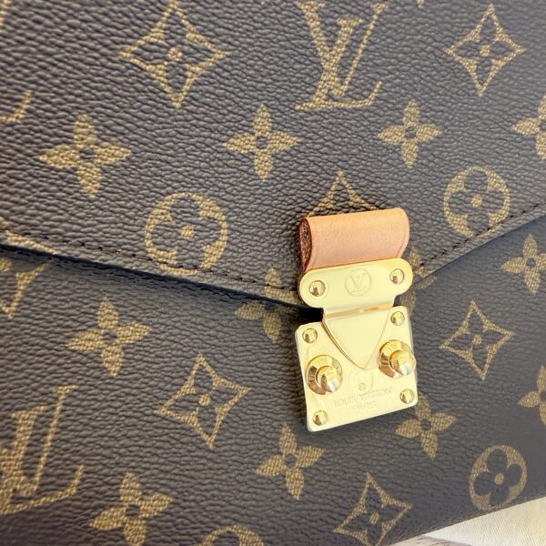 Louis Vuitton Monogram Pochette Metis
