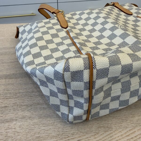 Louis Vuitton Damier Azur Totally MM