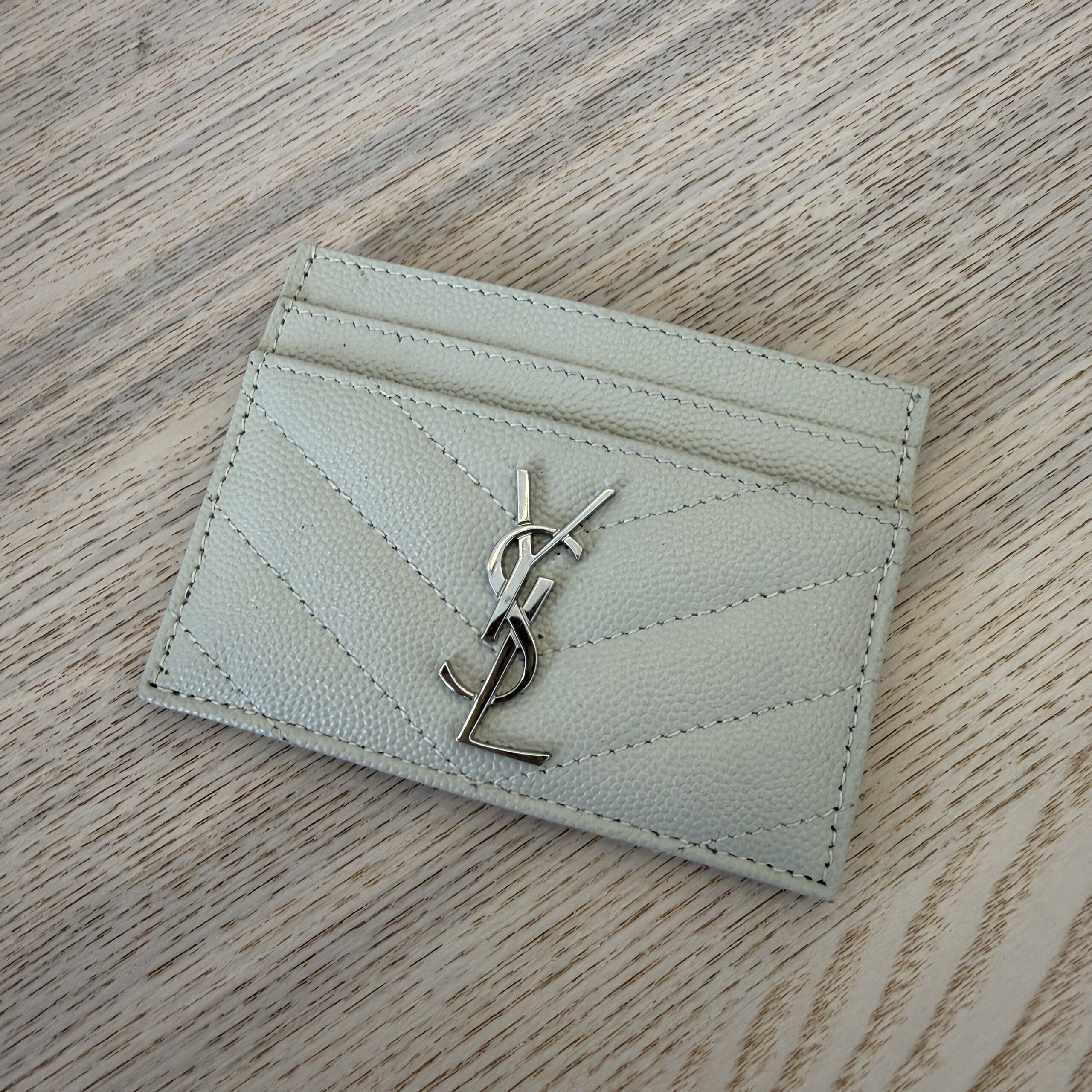 Saint Laurent (YSL) Grain De Poudre Matelasse Chevron Monogram Credit Card Case White