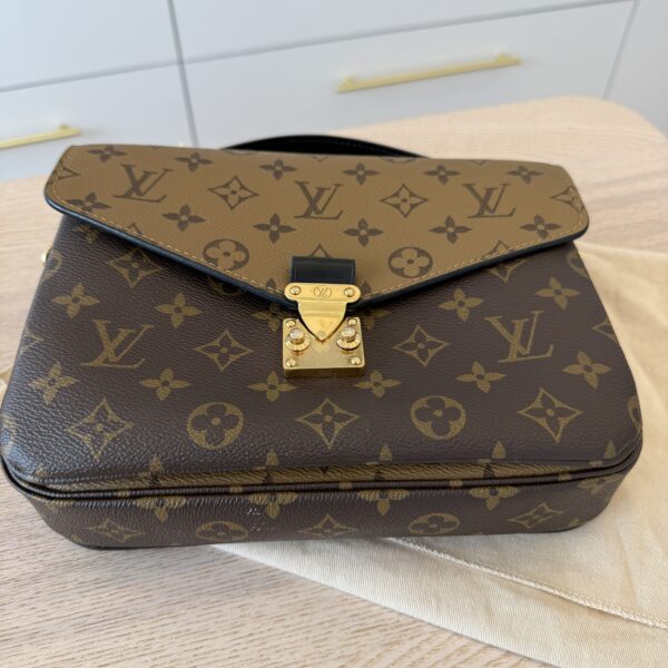 Louis Vuitton Monogram Reverse Pochette Metis