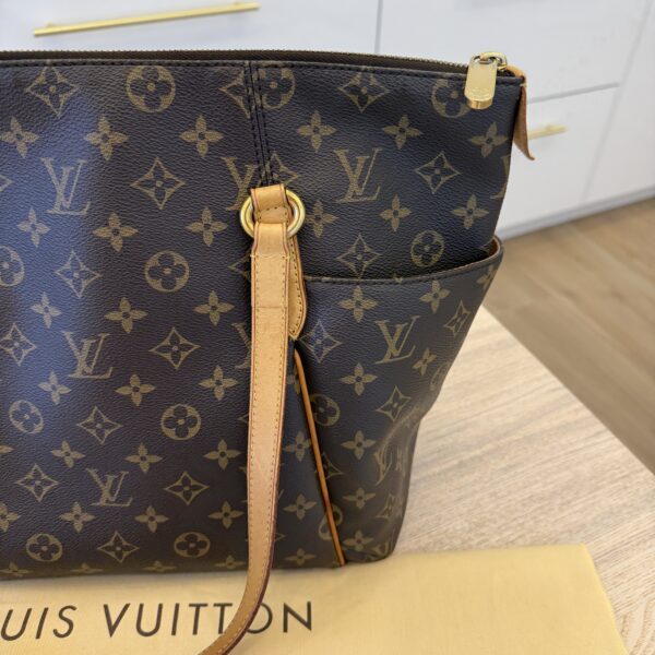 Louis Vuitton Monogram Totally MM