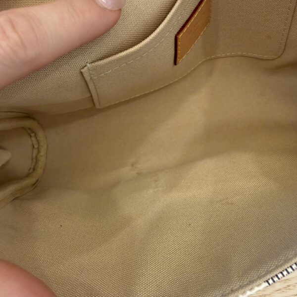 Louis Vuitton Monogram Favorite MM