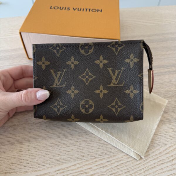 Louis Vuitton Monogram Toiletry 15