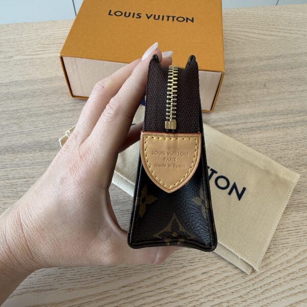 Louis Vuitton Monogram Toiletry 15