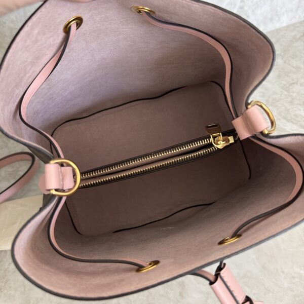 Louis Vuitton Monogram Neonoe MM Rose Poudre