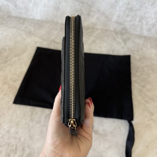 Chanel Caviar Quilted Large Zipped Clutch Black