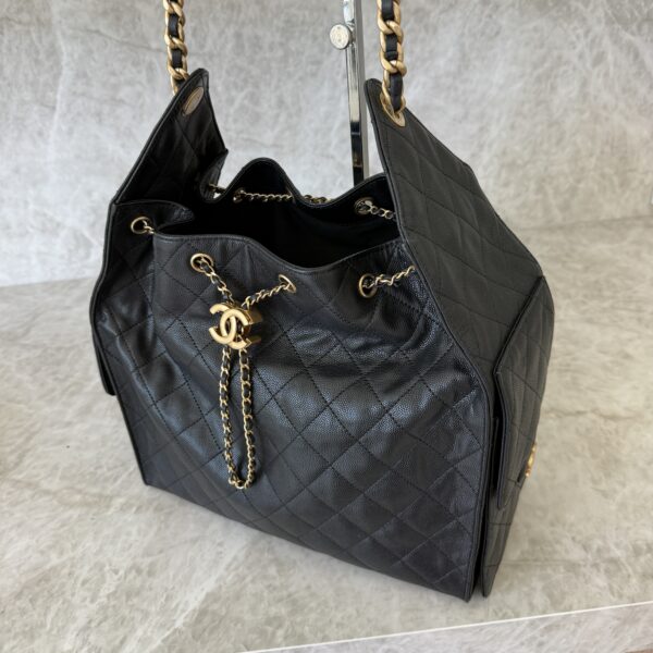 Chanel Caviar Quilted Medium Chanel 25 Handbag Black