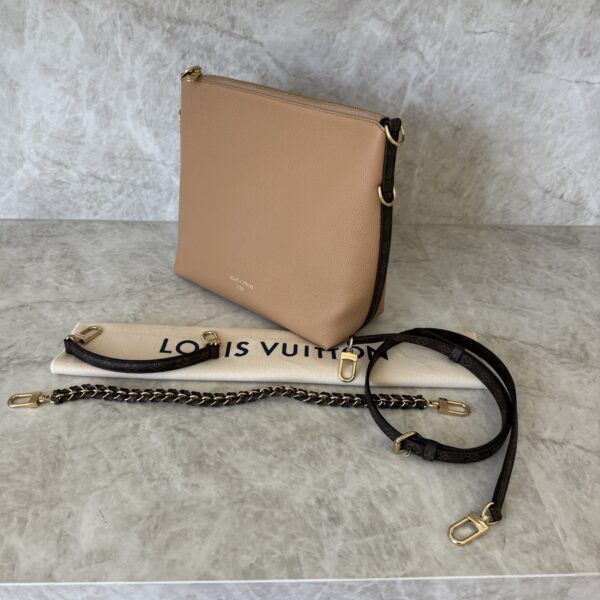 Louis Vuitton Calfskin Multipass Arizona Beige