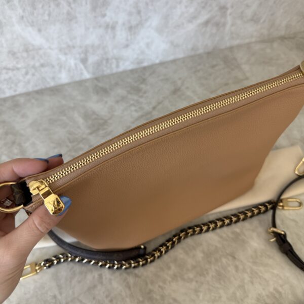 Louis Vuitton Calfskin Multipass Arizona Beige