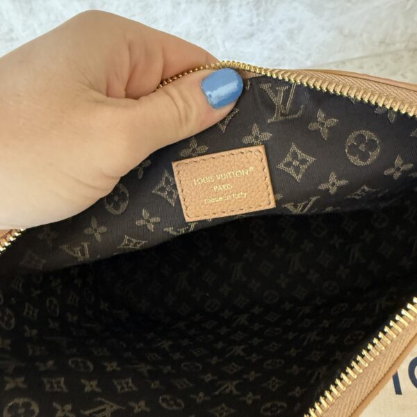 Louis Vuitton Calfskin Multipass Arizona Beige