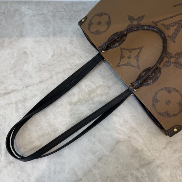 Louis Vuitton Reverse Monogram Giant Onthego GM