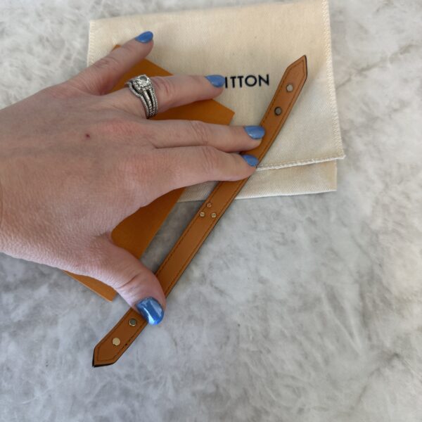 Louis Vuitton Monogram Canvas Essential V Bracelet Size 17