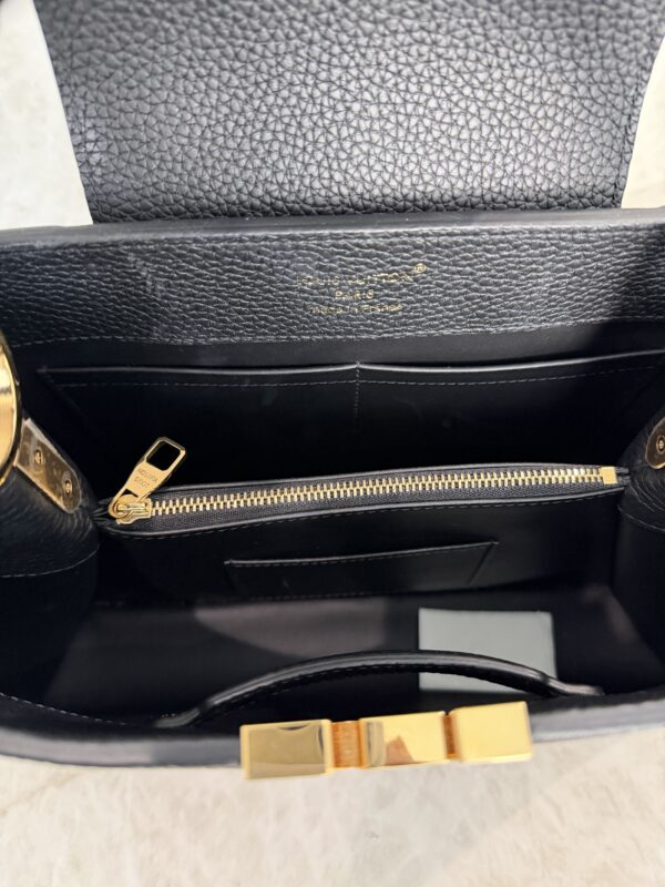Louis Vuitton Taurillon Capucines MM Black