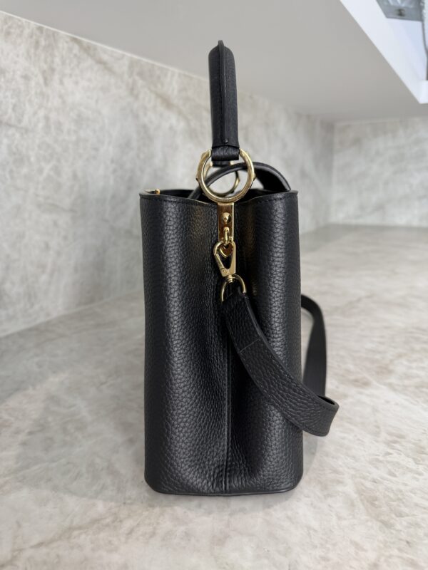 Louis Vuitton Taurillon Capucines MM Black