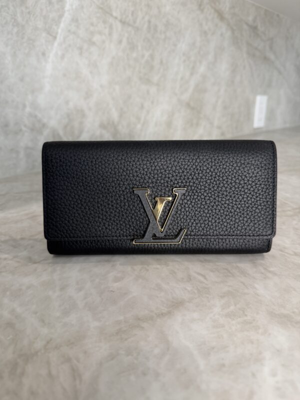 Louis Vuitton Taurillon Capucines Wallet Black