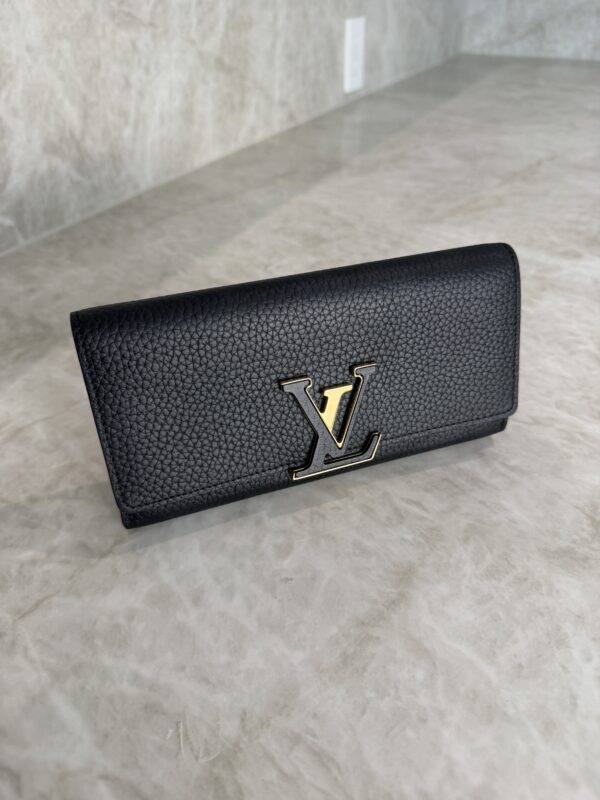 Louis Vuitton Taurillon Capucines Wallet Black