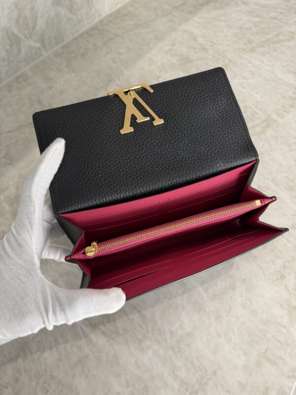 Louis Vuitton Taurillon Capucines Wallet Black