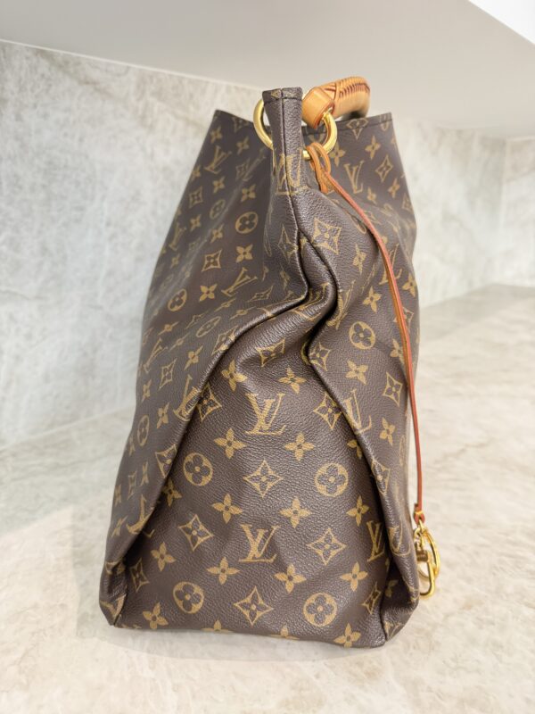 Louis Vuitton Monogram Artsy GM