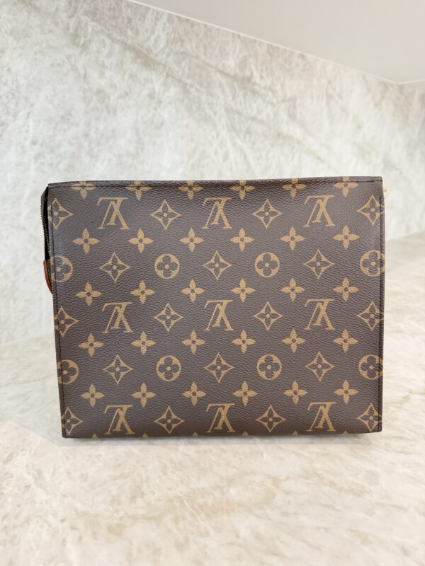 Louis Vuitton Monogram Toiletry 26