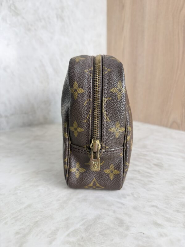 Louis Vuitton Monogram Trousse Toilette 23