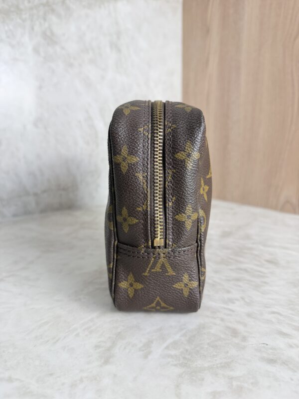 Louis Vuitton Monogram Trousse Toilette 23
