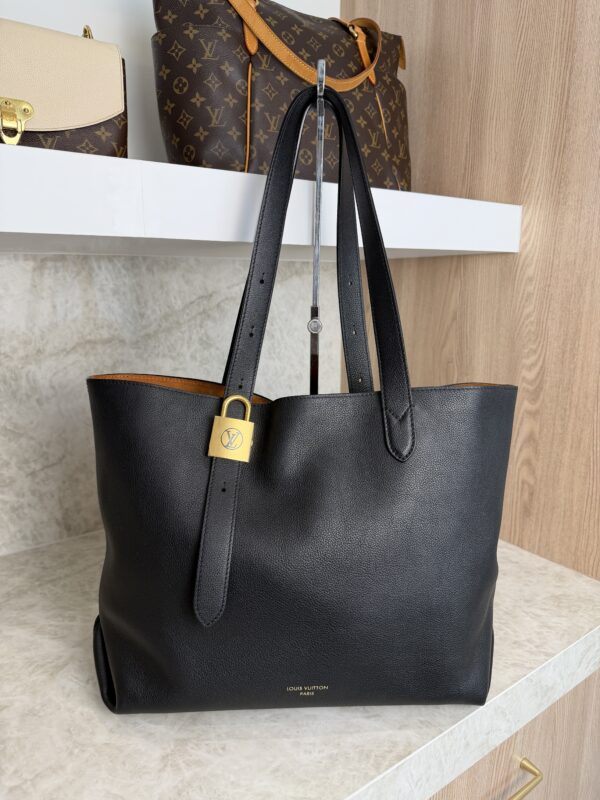 Louis Vuitton Grained Calfskin Low Key Cabas MM Black