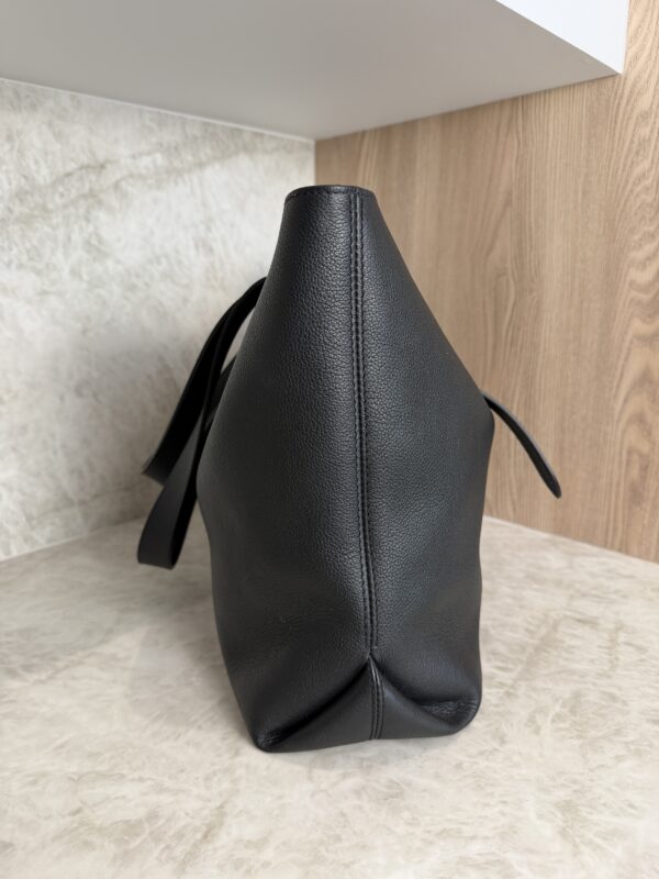 Louis Vuitton Grained Calfskin Low Key Cabas MM Black