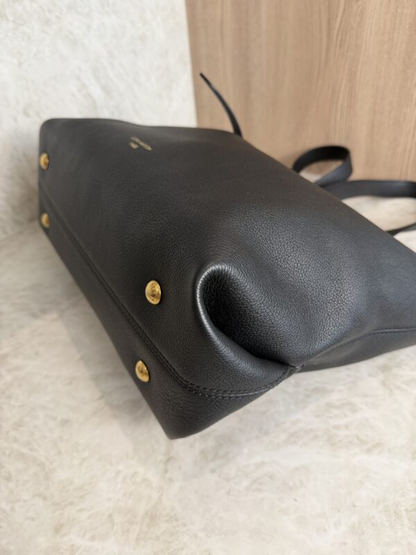 Louis Vuitton Grained Calfskin Low Key Cabas MM Black