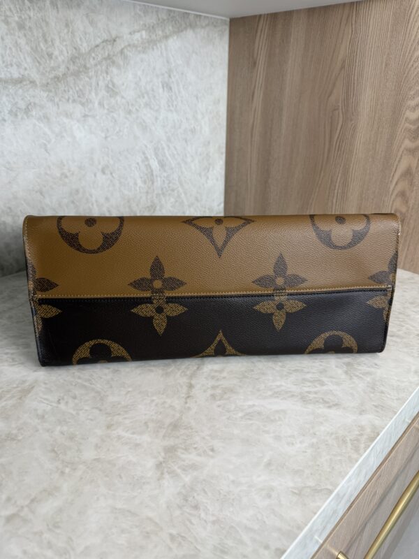 Louis Vuitton Reverse Monogram Giant Onthego GM