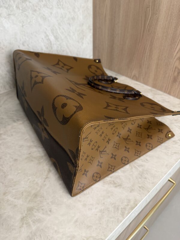 Louis Vuitton Reverse Monogram Giant Onthego GM