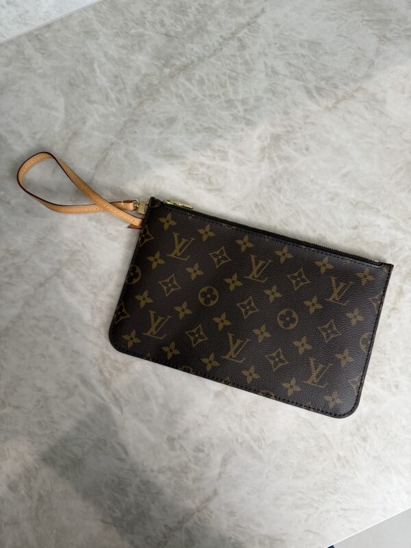 Louis Vuitton Monogrami Neverfull MM Beige