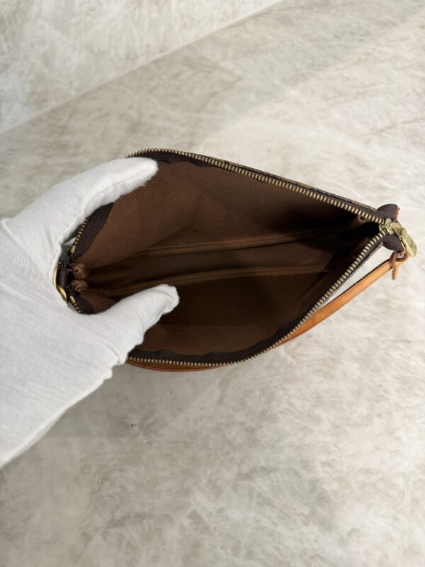 Louis Vuitton Vintage Pochette Accessoires Monogram Canvas