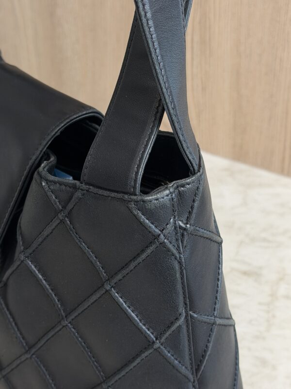 Chanel Vintage CC Lock Flap Shoulder Bag Quilted Small