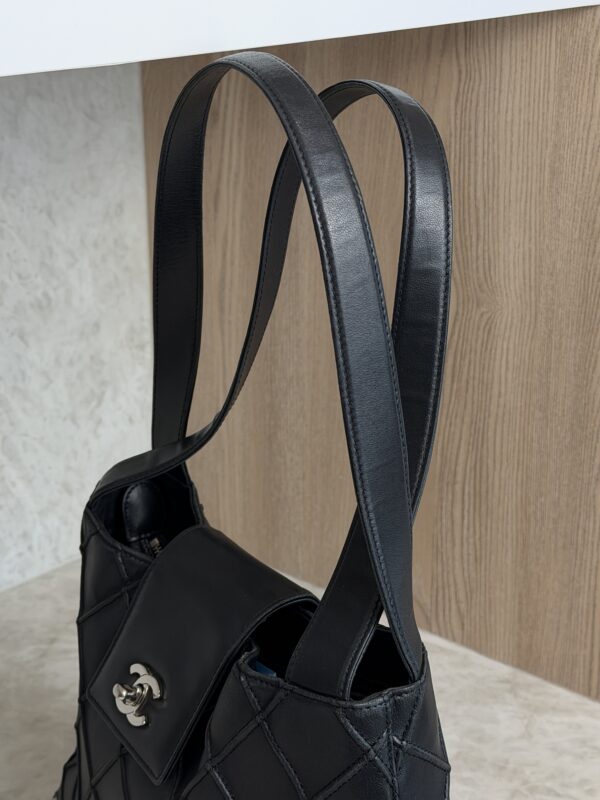 Chanel Vintage CC Lock Flap Shoulder Bag Quilted Small