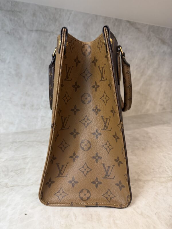Louis Vuitton Monogram Reverse Giant Onthego MM