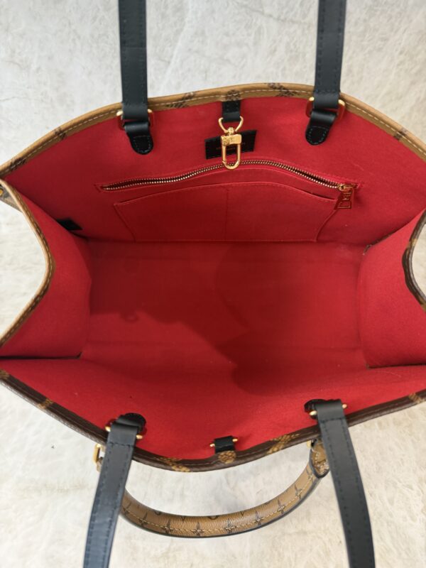 Louis Vuitton Monogram Reverse Giant Onthego MM