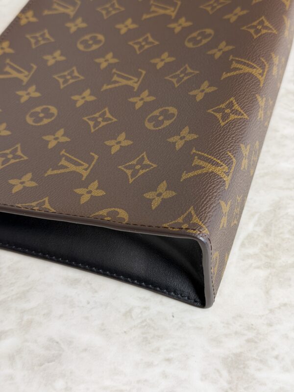 Louis Vuitton Monogram Poche Toilette NM