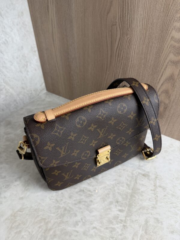 Louis Vuitton Monogram Pochette Metis
